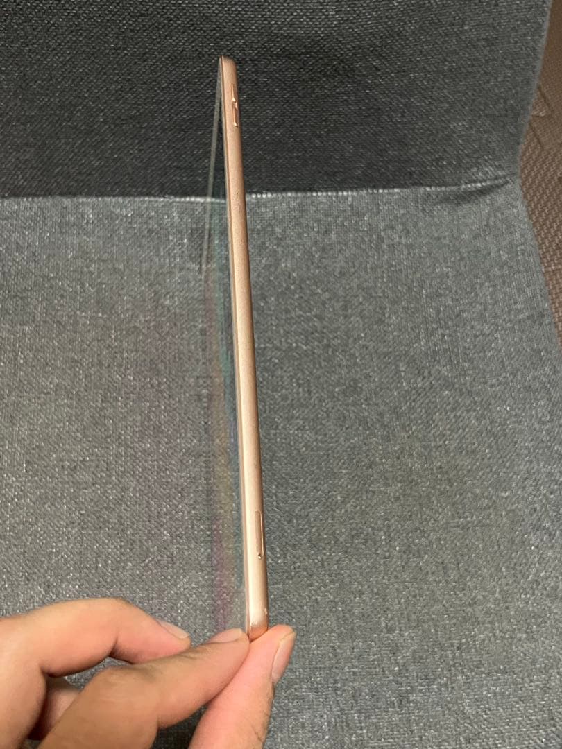 iPad 第8世代 32GB ローズゴールド SIM+WiFi