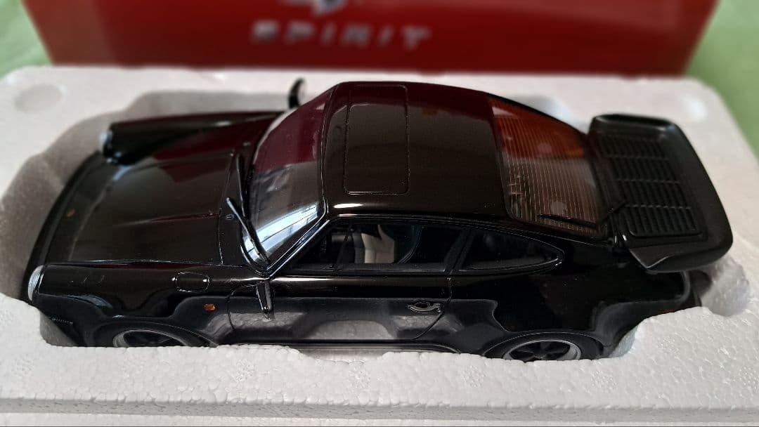 911 Turbo S ミニカー ブラック 1/18