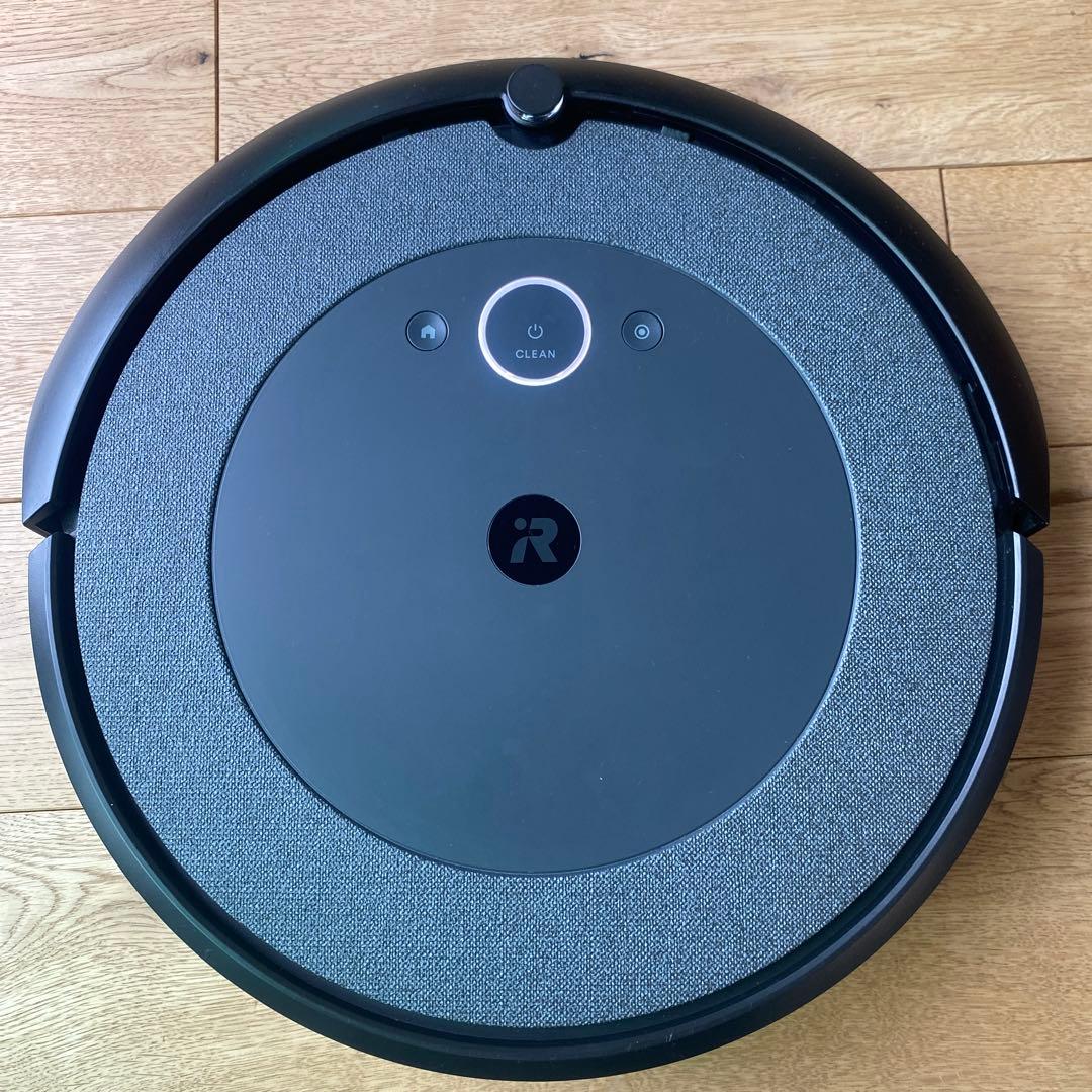 [ジャンク品] ルンバ i3+ / アイロボット 掃除機　自動ゴミ収集機つき