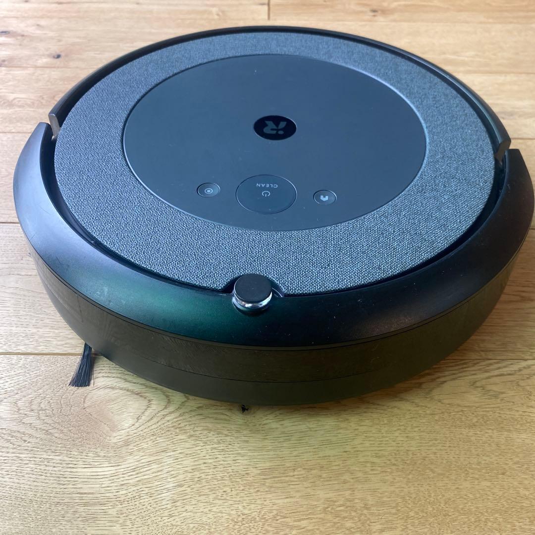 [ジャンク品] ルンバ i3+ / アイロボット 掃除機　自動ゴミ収集機つき