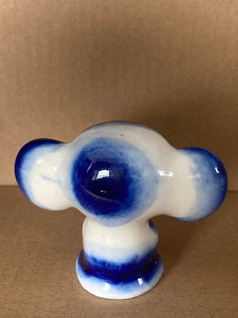 チェブラーシカ　ゲーナ　陶器　置物 グジェリ焼き