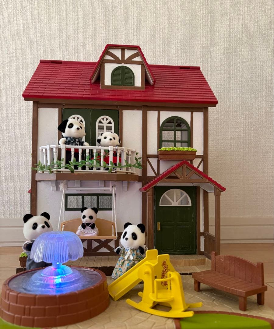 シルバニアファミリー　家　赤い屋根　人形　家具　おまとめ