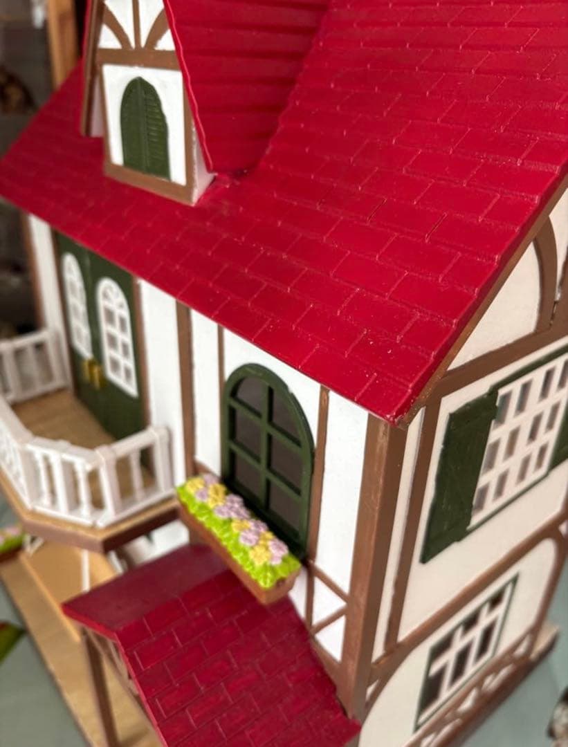 シルバニアファミリー　家　赤い屋根　人形　家具　おまとめ