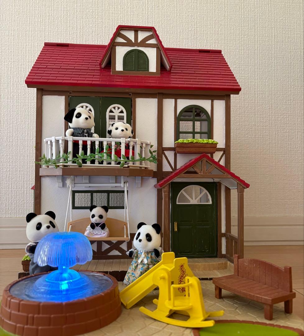 シルバニアファミリー　家　赤い屋根　人形　家具　おまとめ