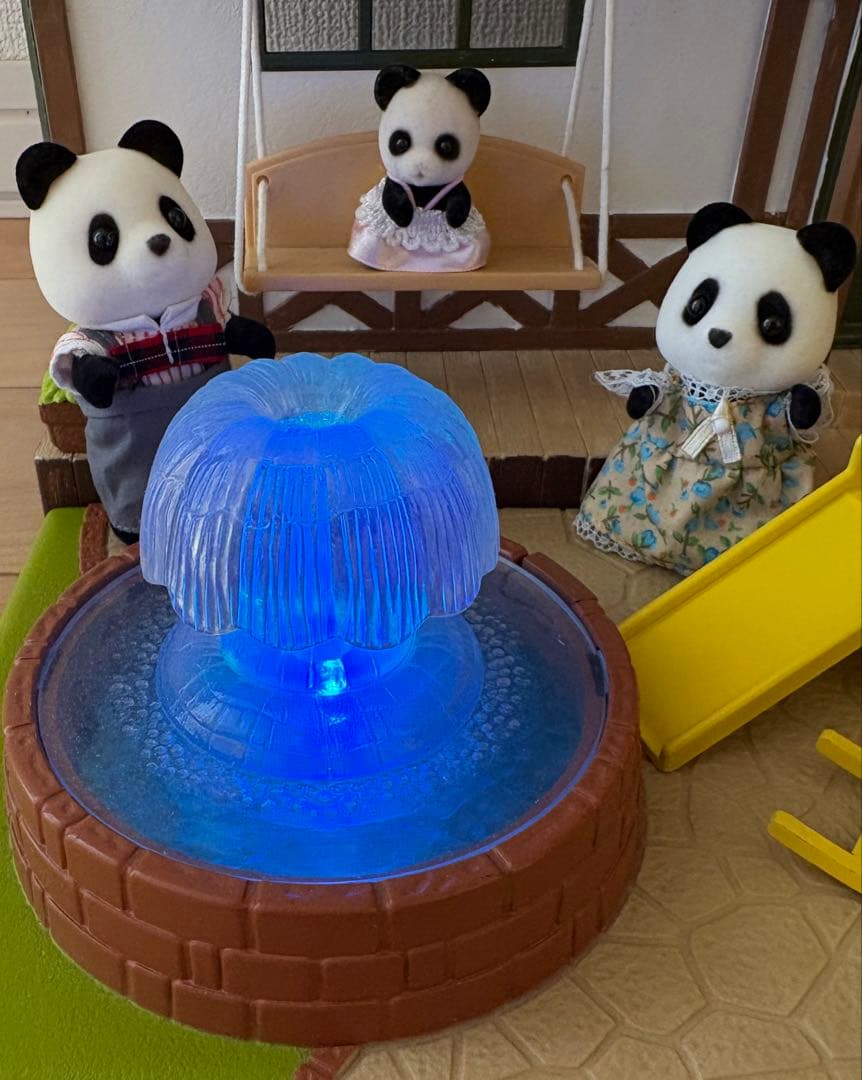 シルバニアファミリー　家　赤い屋根　人形　家具　おまとめ