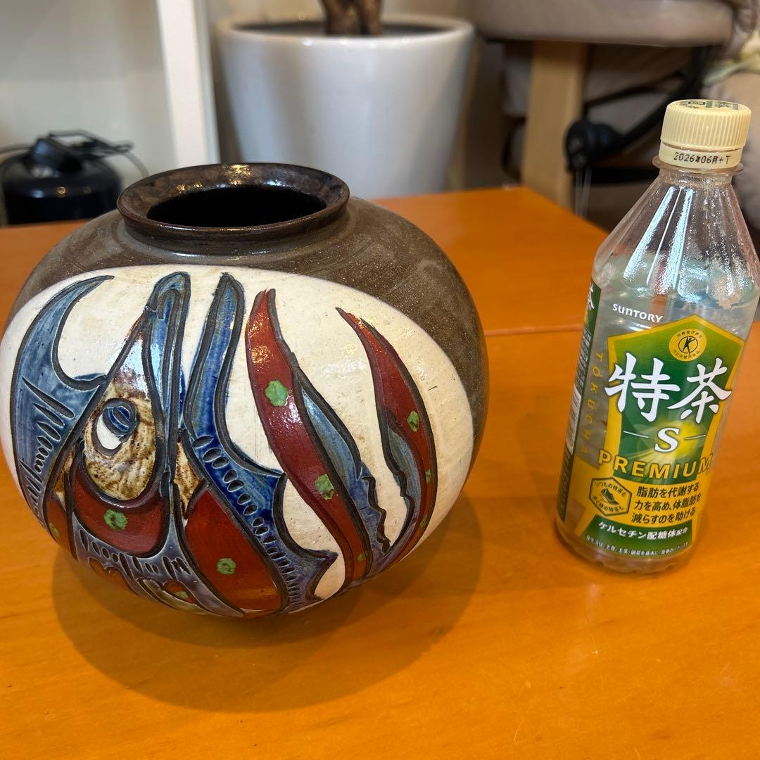 壺屋焼　赤絵魚紋壺　伝統工芸　花瓶　沖縄　やちむん　陶芸　壺