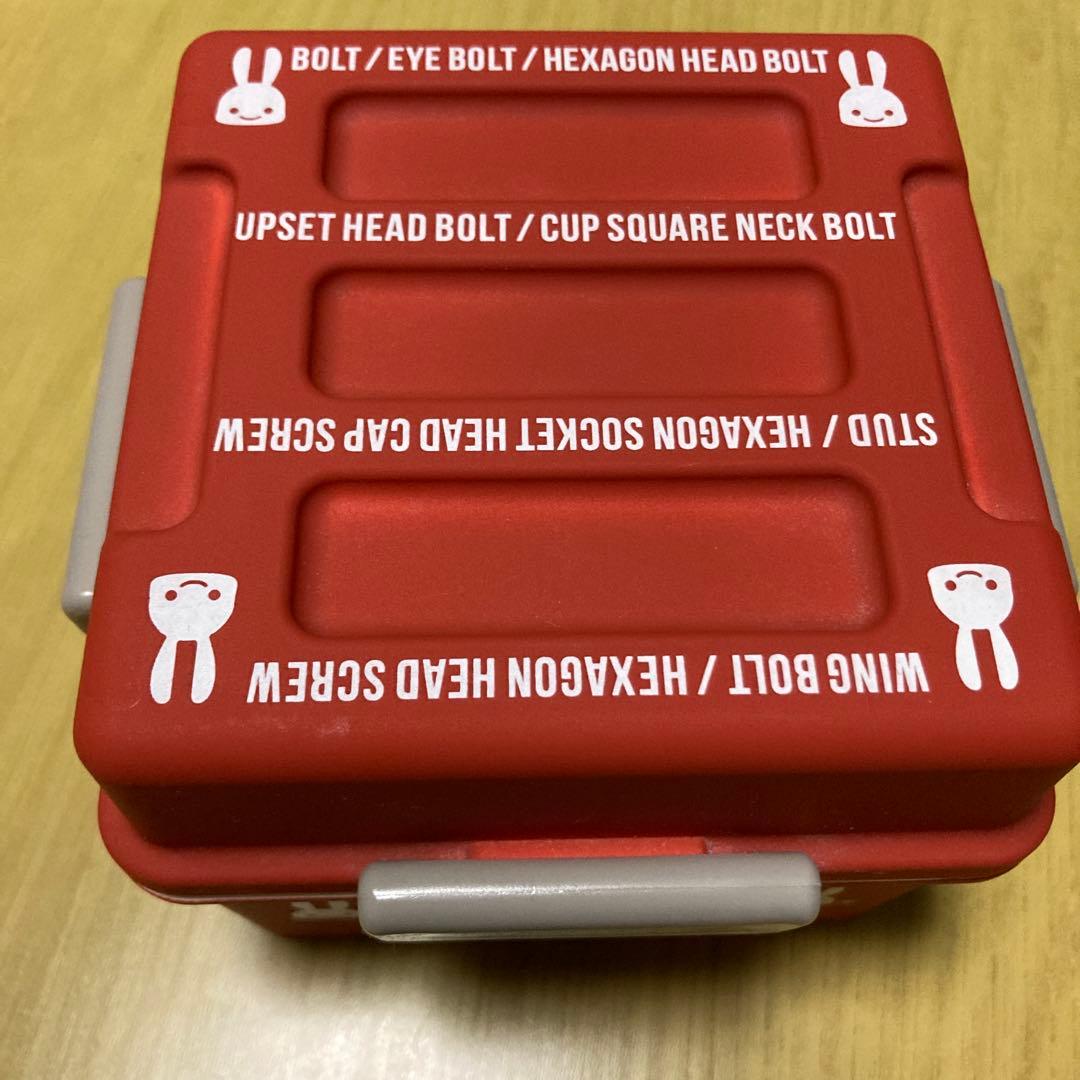 入手困難　新品未開封　CUNE キューン　ランチボックス　２段　レッド