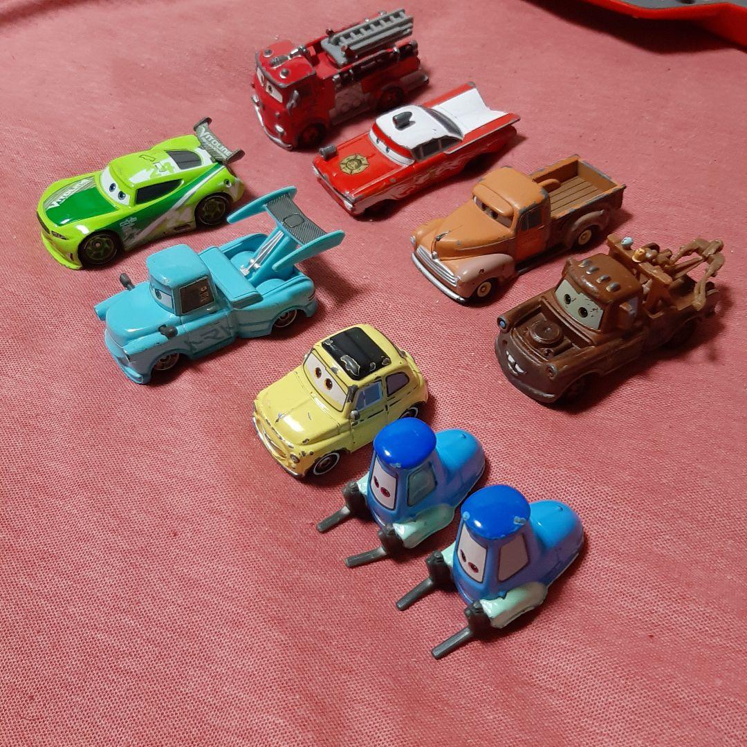 まとめ売り●トミカ　カーズミニカー&カーズトミカスピードウェイに変身マックィーン