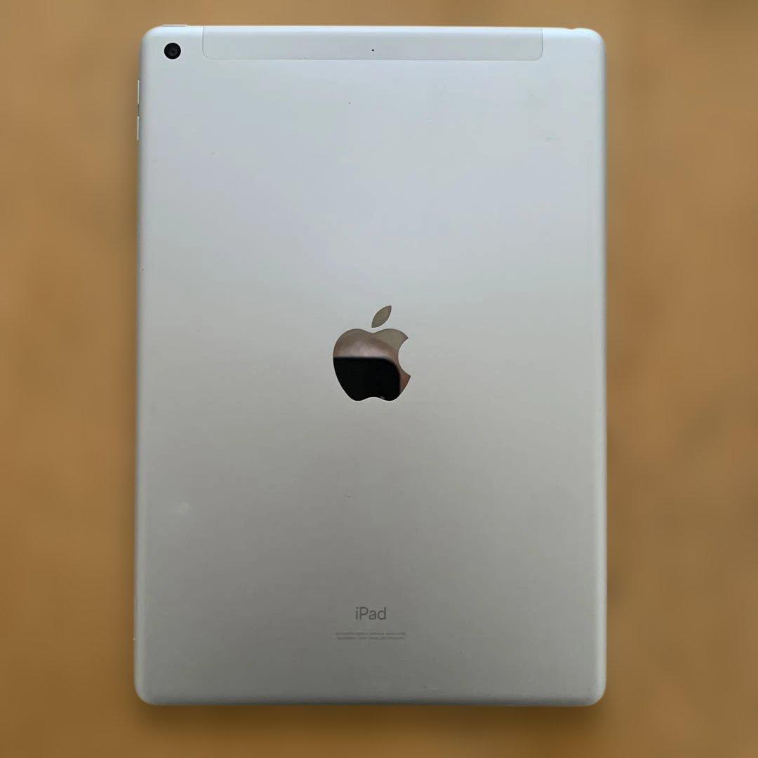 【美品】Apple iPad 第７世代 Wi-Fi+Cellular 32GB