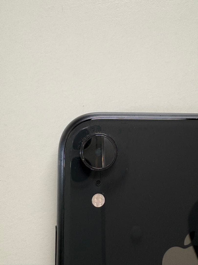 iPhone XR 64GB【SIMロックなし・ネットワーク制限なし・初期化済】
