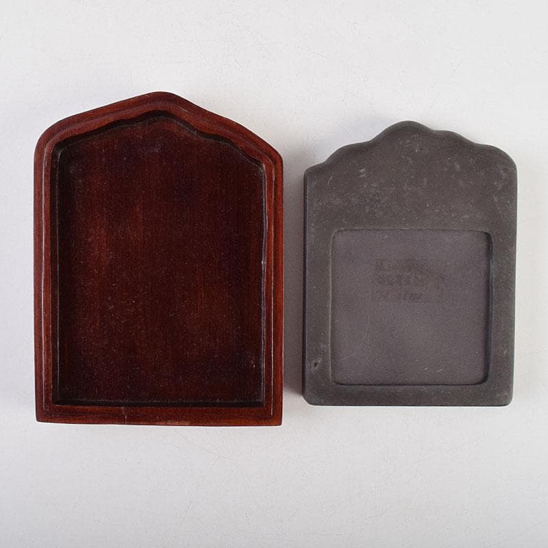 中国　書道具　人物文　端渓硯　唐木箱付　M　R9602