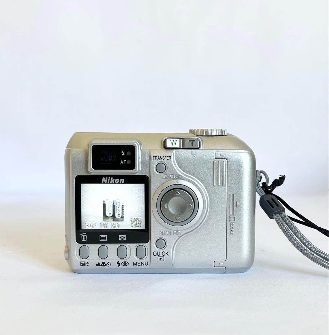 【完動品】Nikon Coolpix 885 デジタルカメラ 動作確認済み