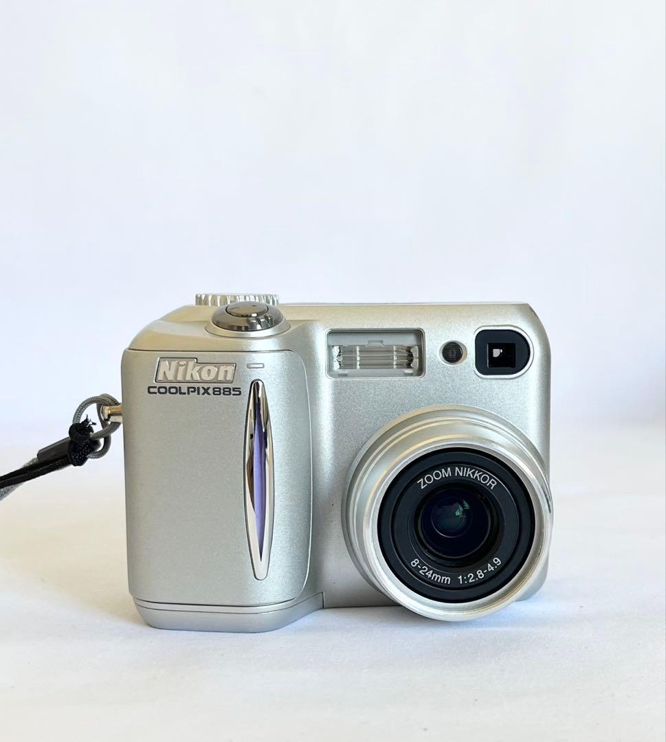【完動品】Nikon Coolpix 885 デジタルカメラ 動作確認済み