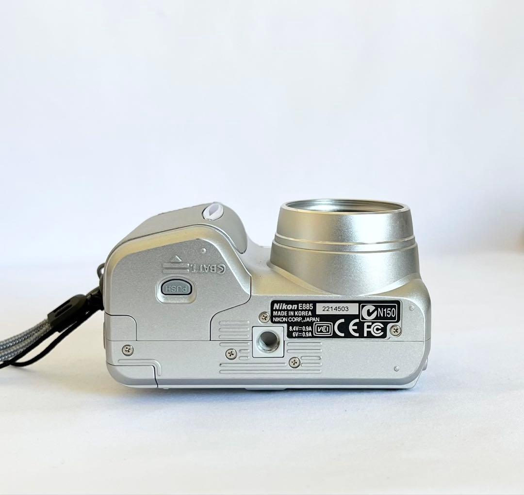 【完動品】Nikon Coolpix 885 デジタルカメラ 動作確認済み