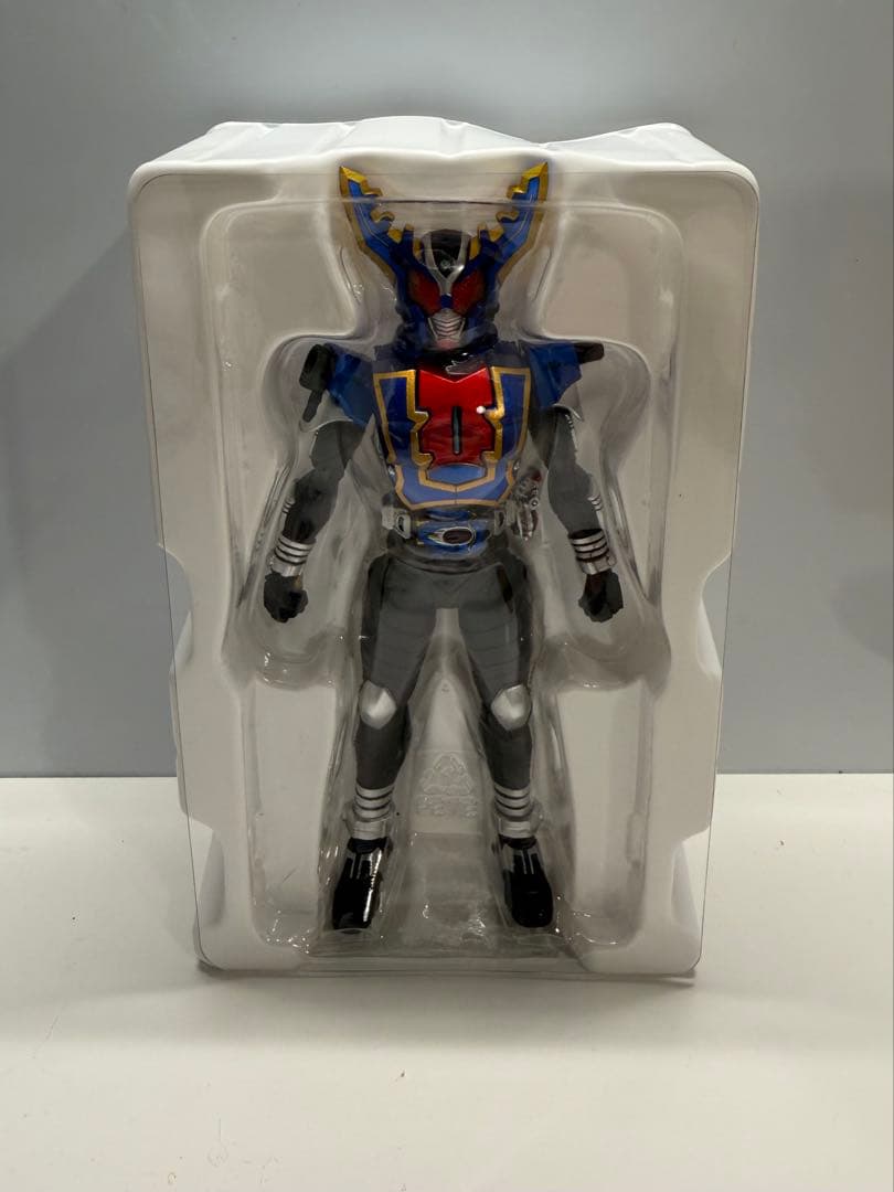 S.H.Figuarts真骨彫製法仮面ライダーカブト ハイパーフォーム 輸送箱