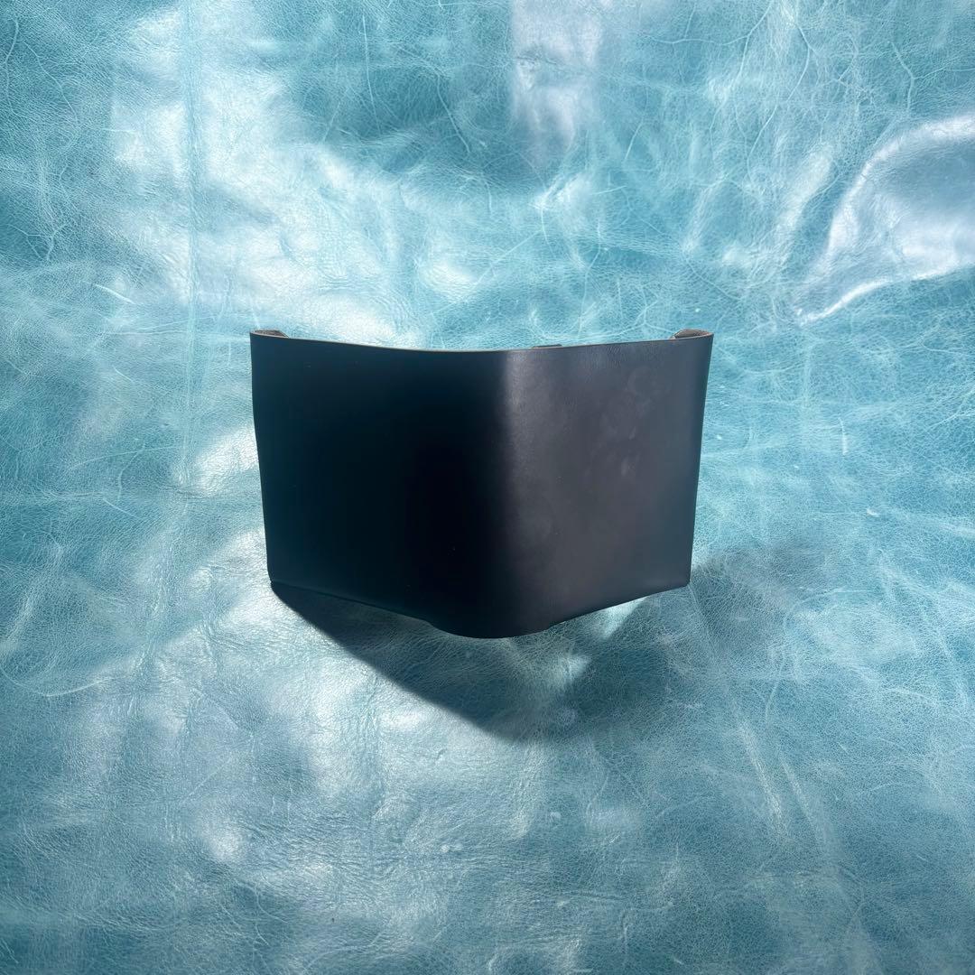 ハンドメイド　二つ折り　革財布　クロムエクセル　黒色　真鍮　cx-hw-000