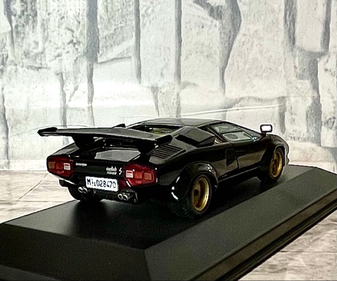 ランボルギーニ　カウンタック LP5000S 1/43 iXO イクソ