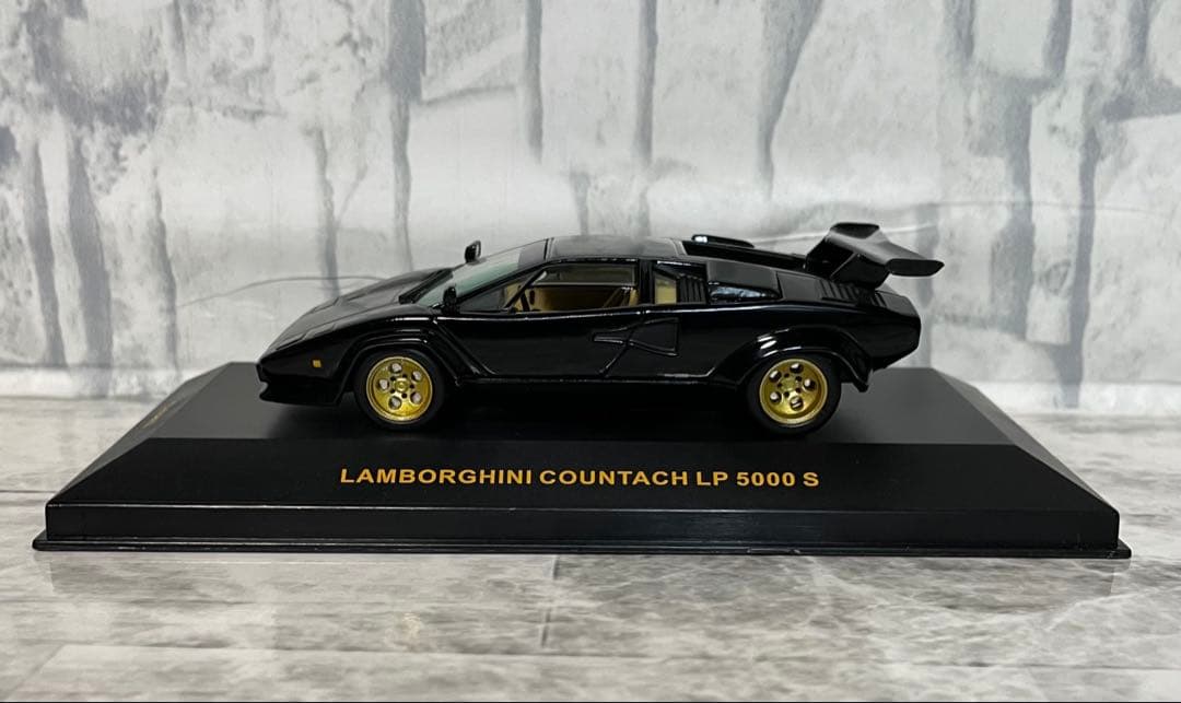 ランボルギーニ　カウンタック LP5000S 1/43 iXO イクソ