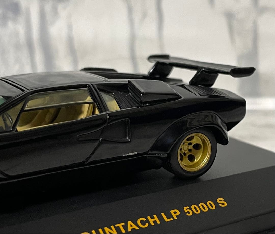 ランボルギーニ　カウンタック LP5000S 1/43 iXO イクソ
