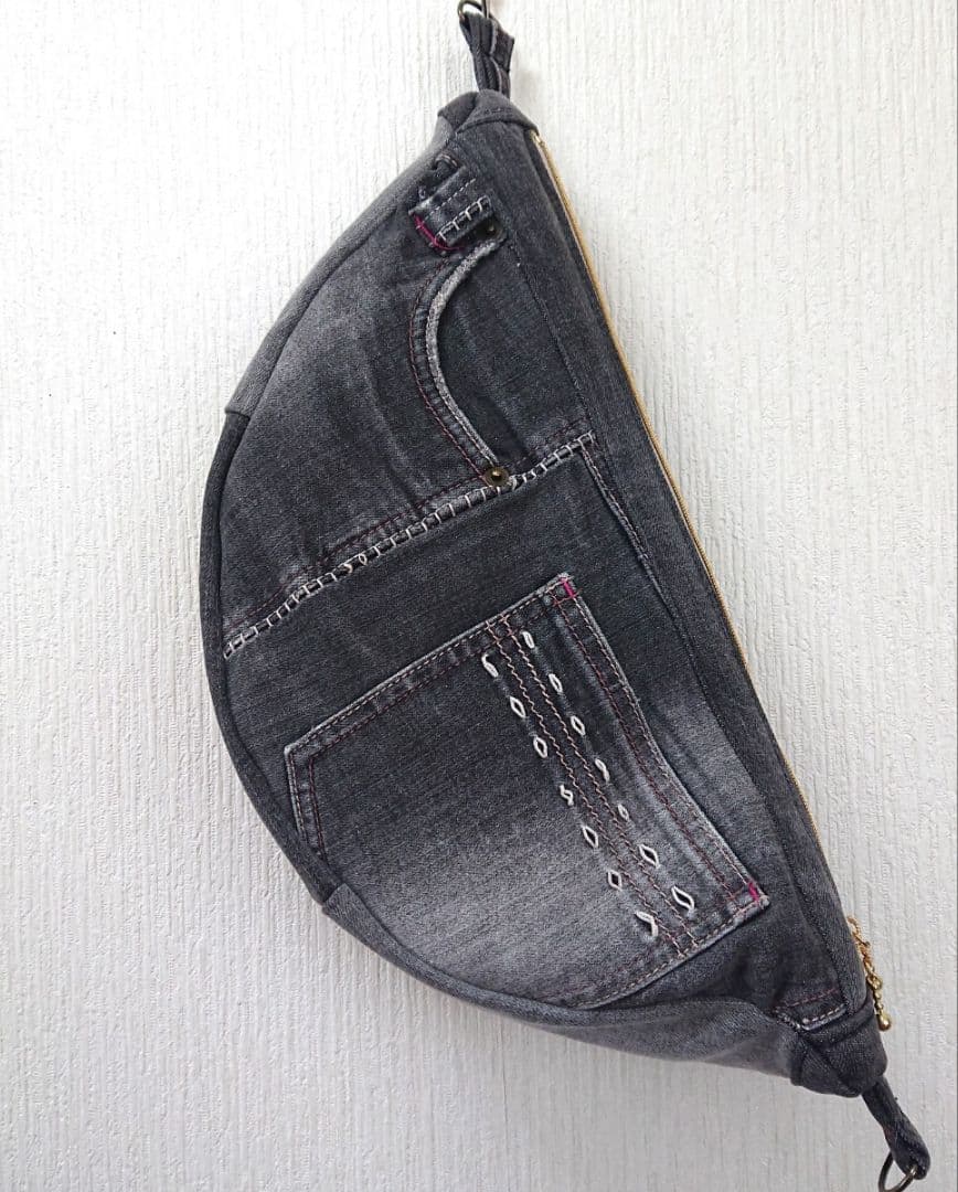デニムリメイク お洒落Vintage♪ ラウンドショルダーバッグ ブラック