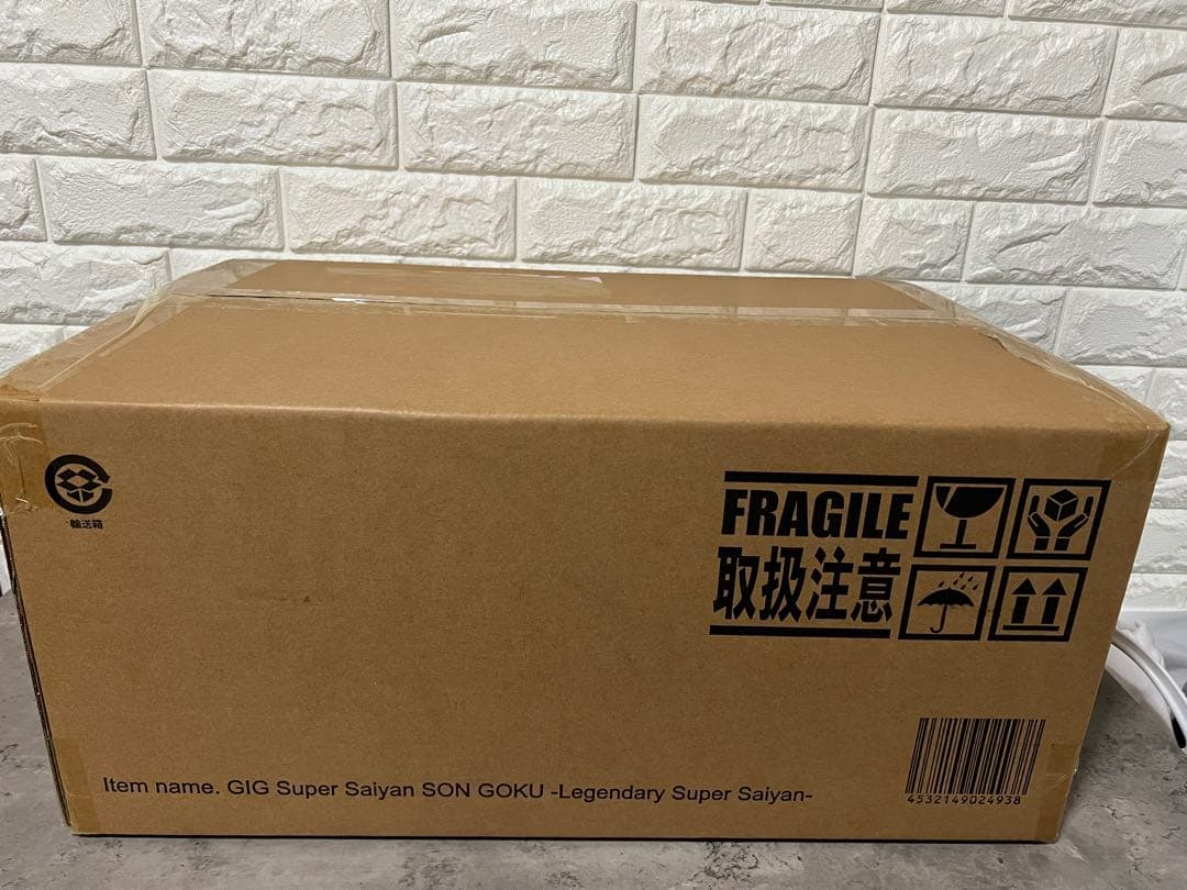 ギガンティック　超サイヤ人孫悟空フィギュア 伝説の超サイヤ人
