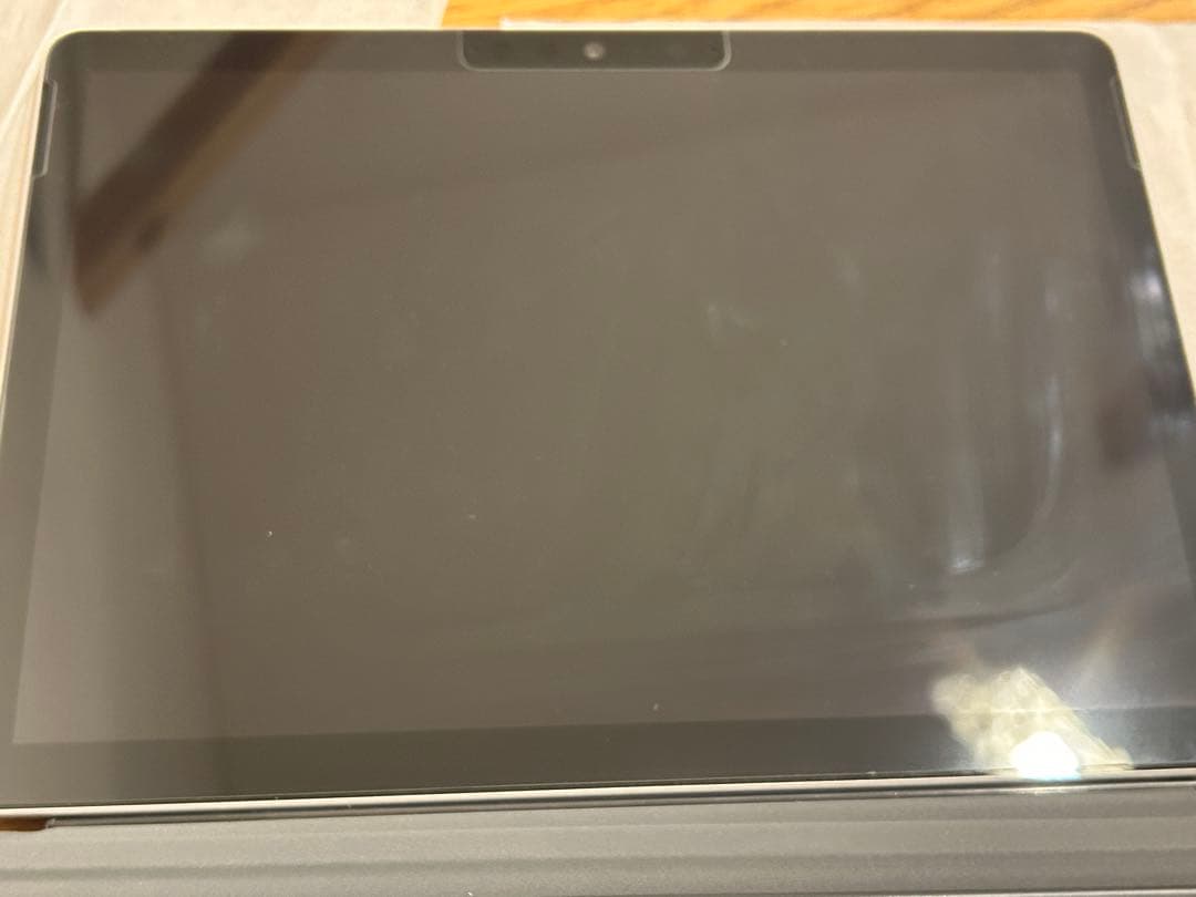 美品　完動品大幅値下　Microsoft Surface GO2 本体と充電器