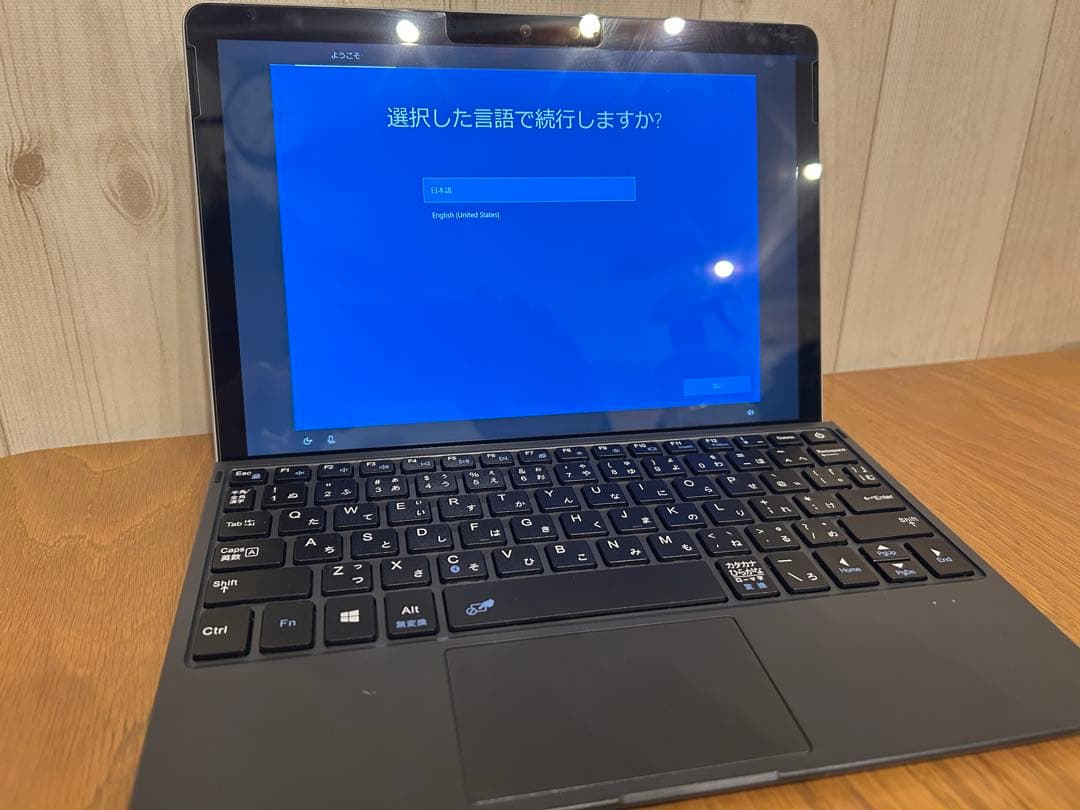 美品　完動品大幅値下　Microsoft Surface GO2 本体と充電器