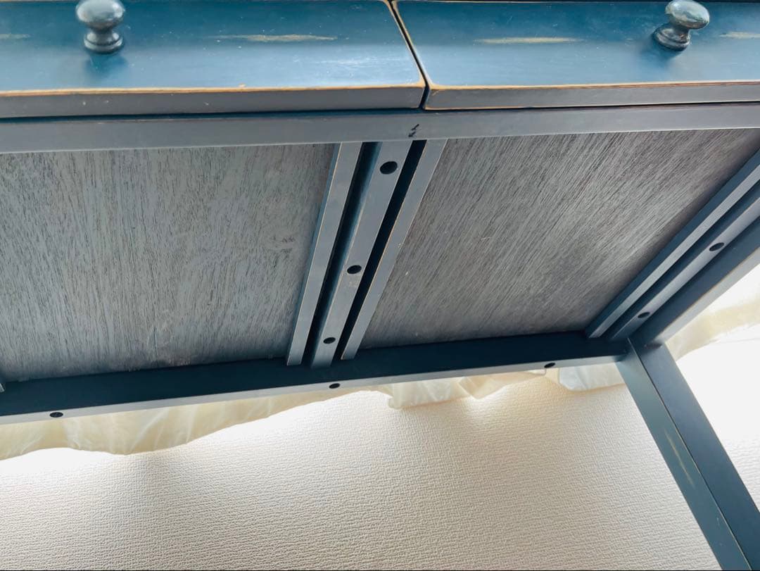 青の木製デスク　2引き出し付き