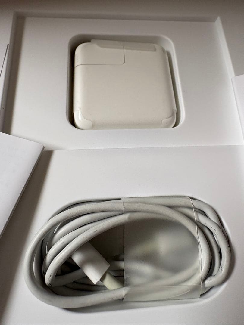 【訳あり】Apple MacBook12㌅(2017)A1534/i7/16GB