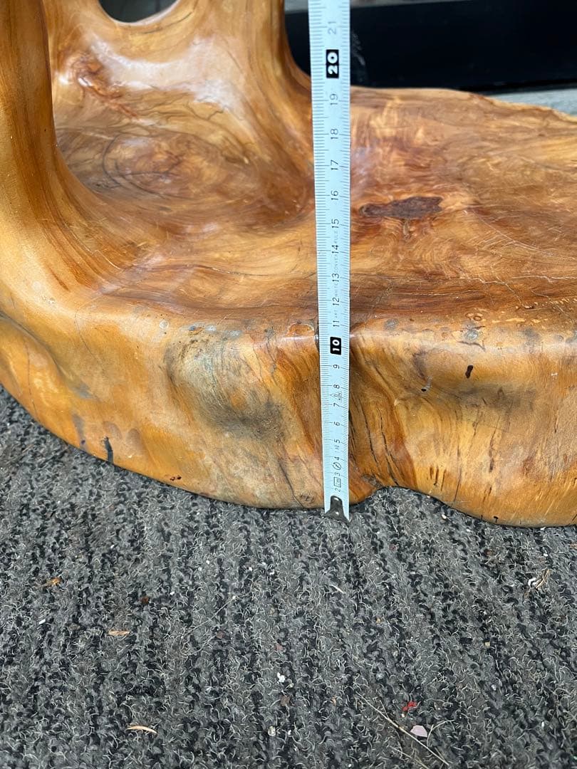 一枚板座卓、一本木座卓、切り株座卓、自然木彫り込み座卓、コブ付き彫り込み座卓