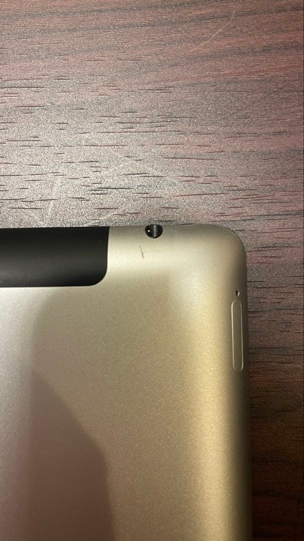 Apple iPad シルバー 4世代 (iPad 4th Gen)