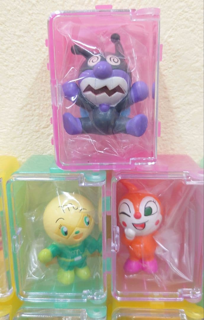 アンパンマンミュージアム　コレクション フィギュア　ケースがつながる