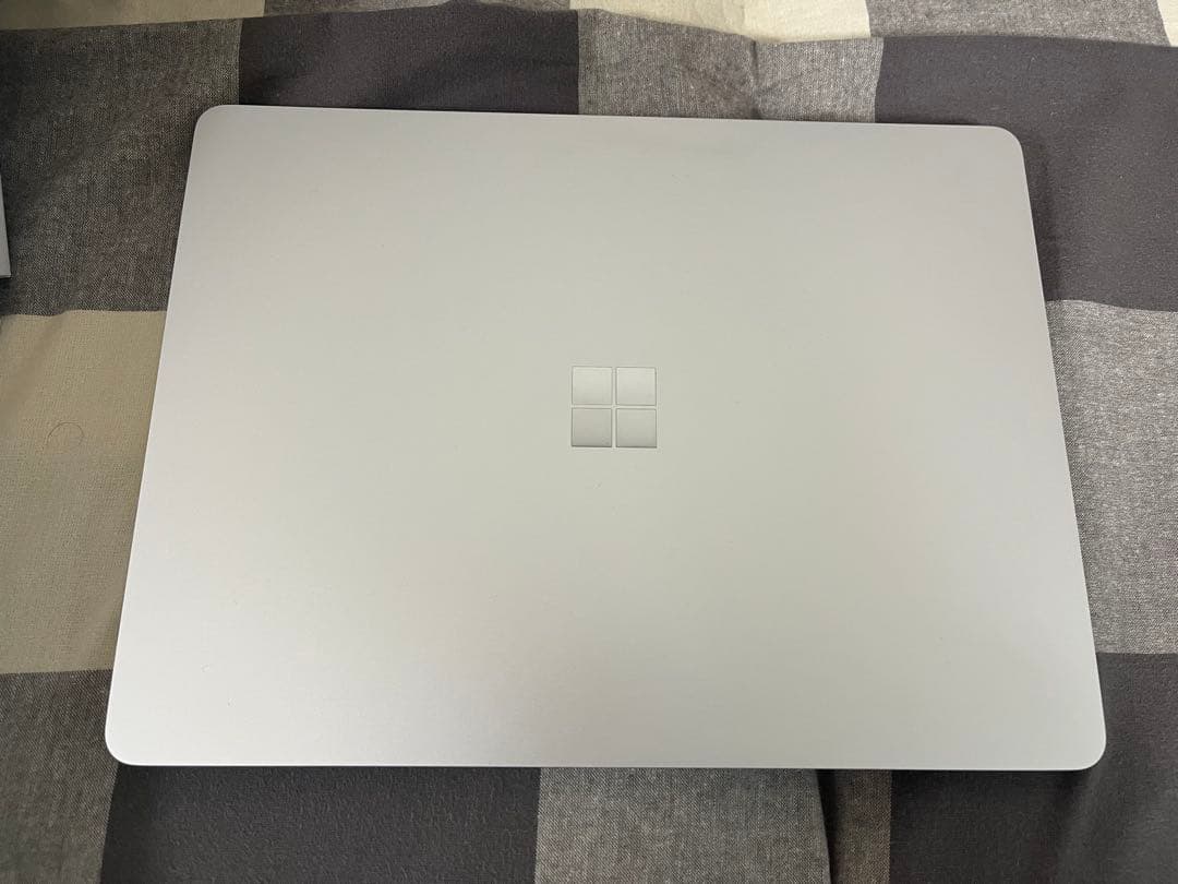 Microsoft Surface Laptop 13 本体