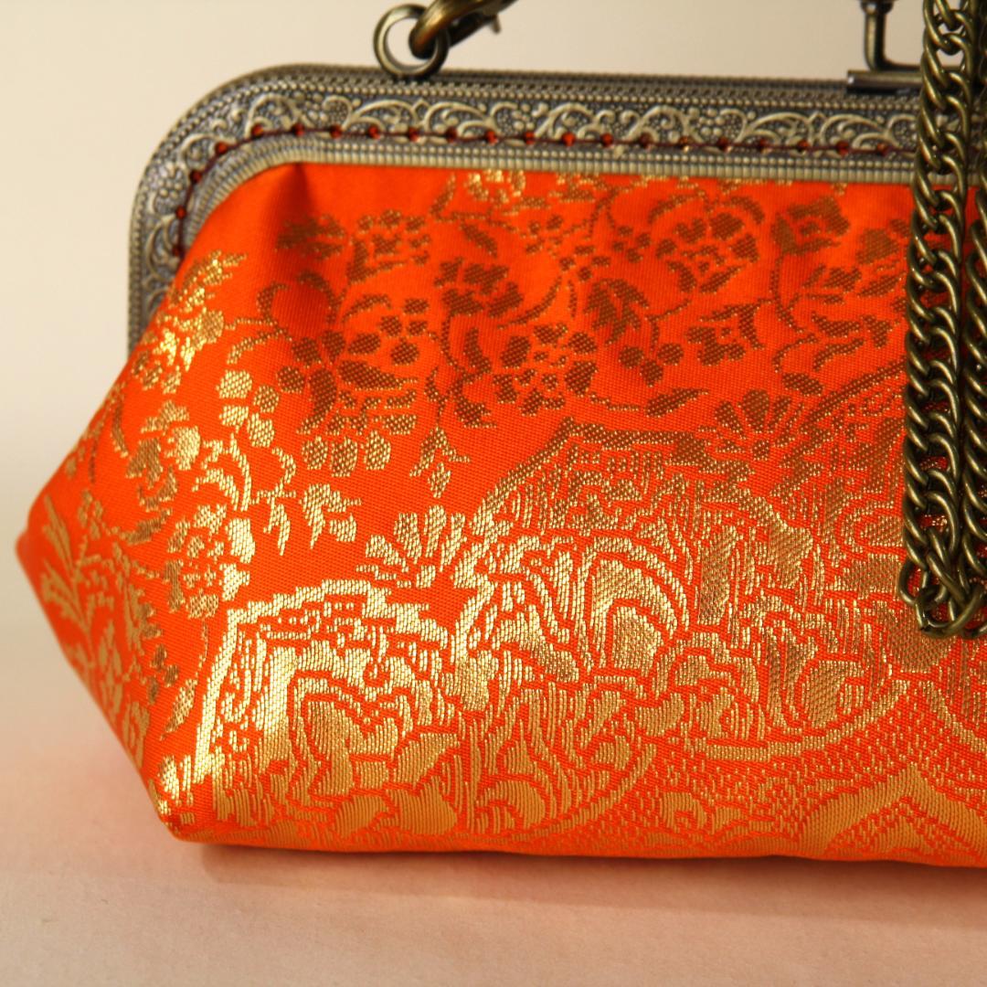 金箔帯をリメイクしたがま口バック/着物にも洋服にも合う/帯リメイクバッグ