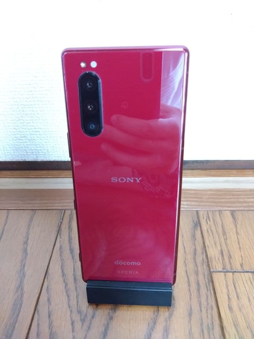 Xperia 5 レッド 64 GB docomo