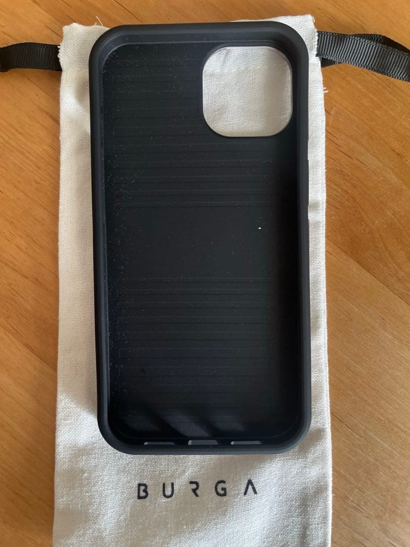 iPhone13ケース　BURGA