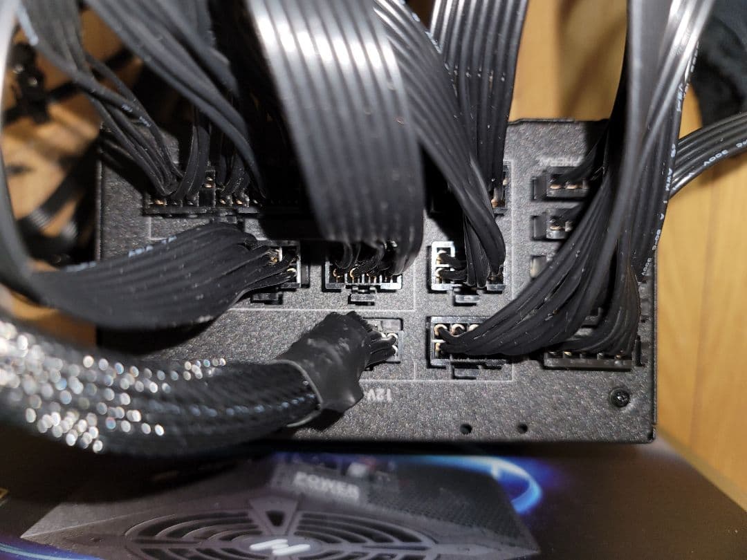 FSP Hydro G PRO 1000W 電源ユニット