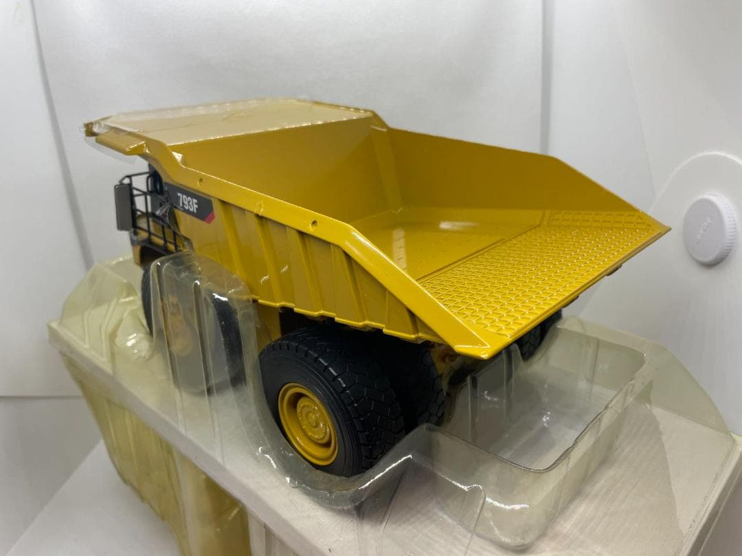 フィアット君　602-005 1/50 CAT 793F MINING