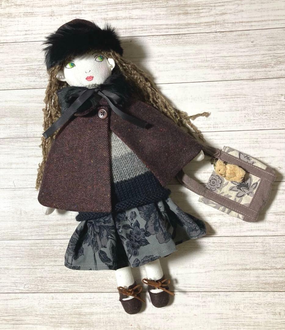 ハンドメイド着せ替え人形　ケープさん