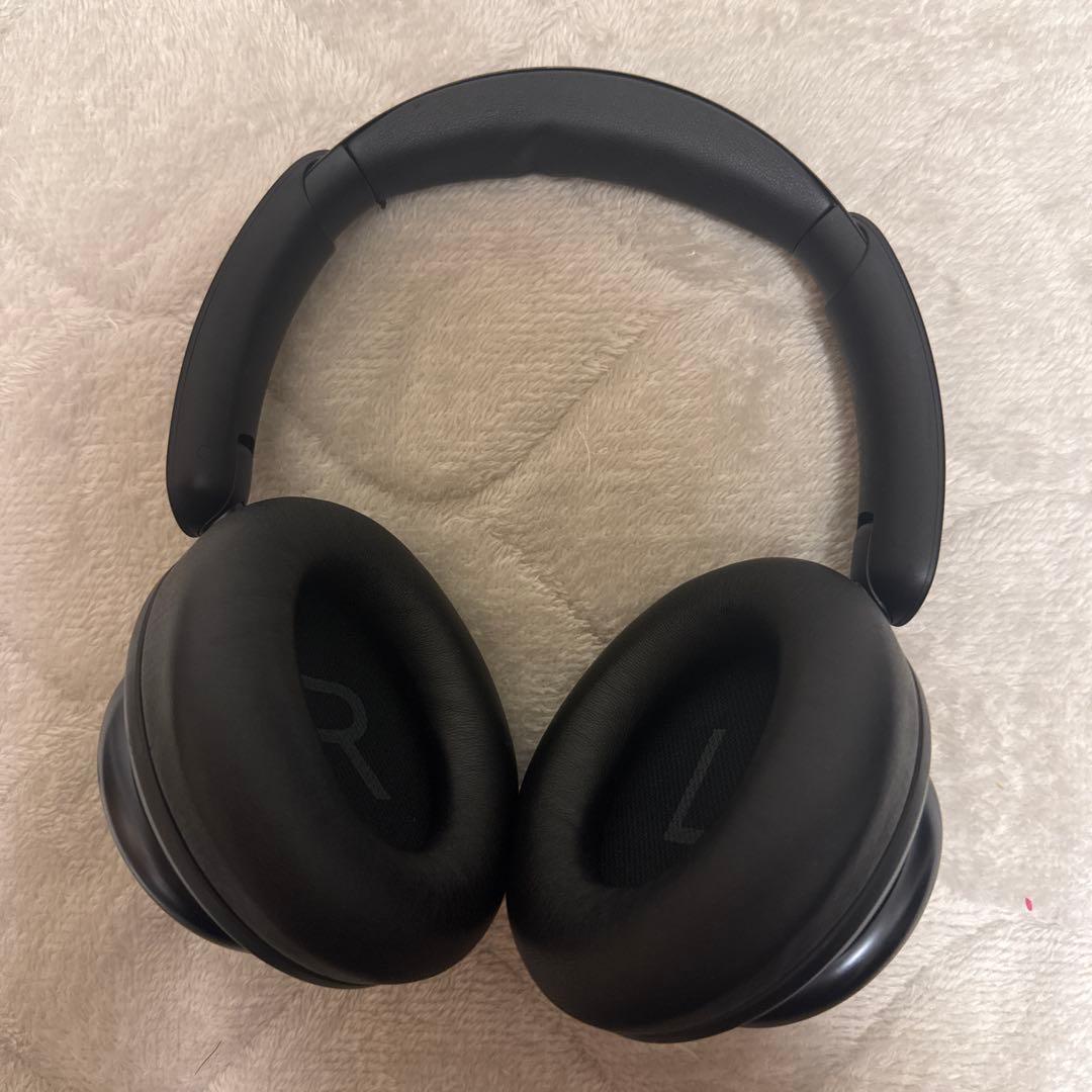 ブラックワイヤレスヘッドホン