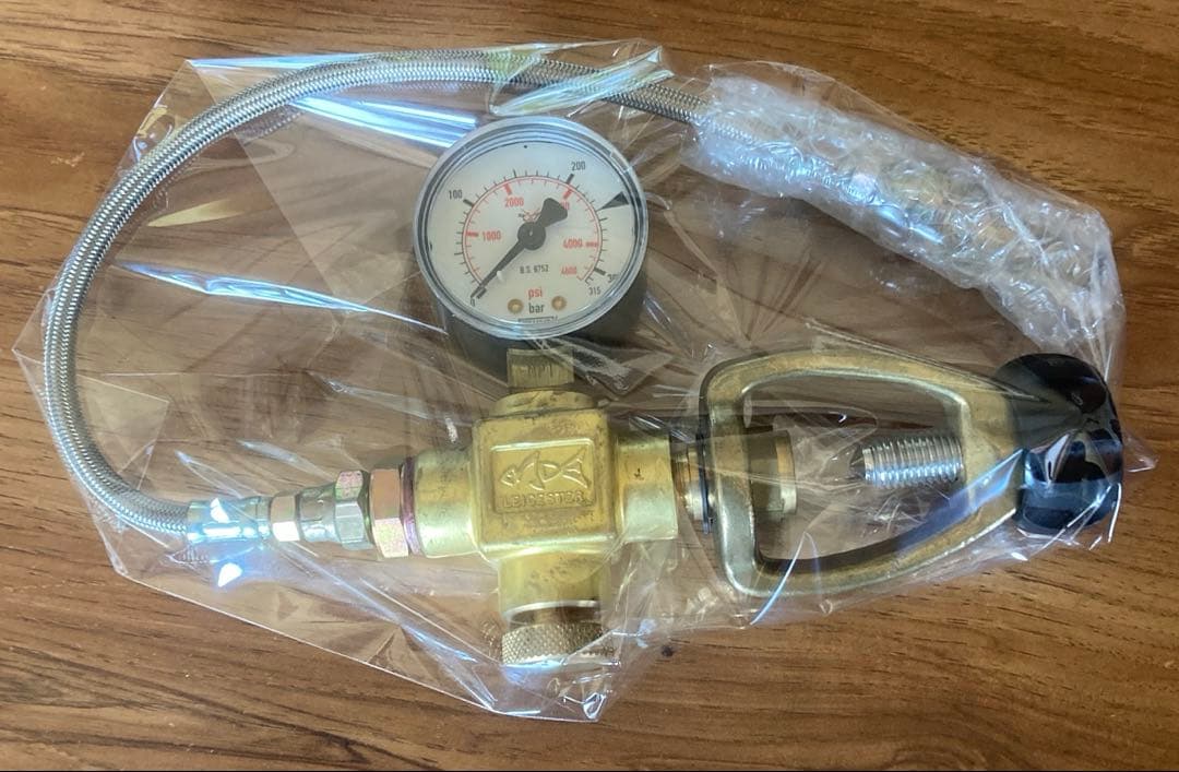 ジャンク品 ボンベアダプター