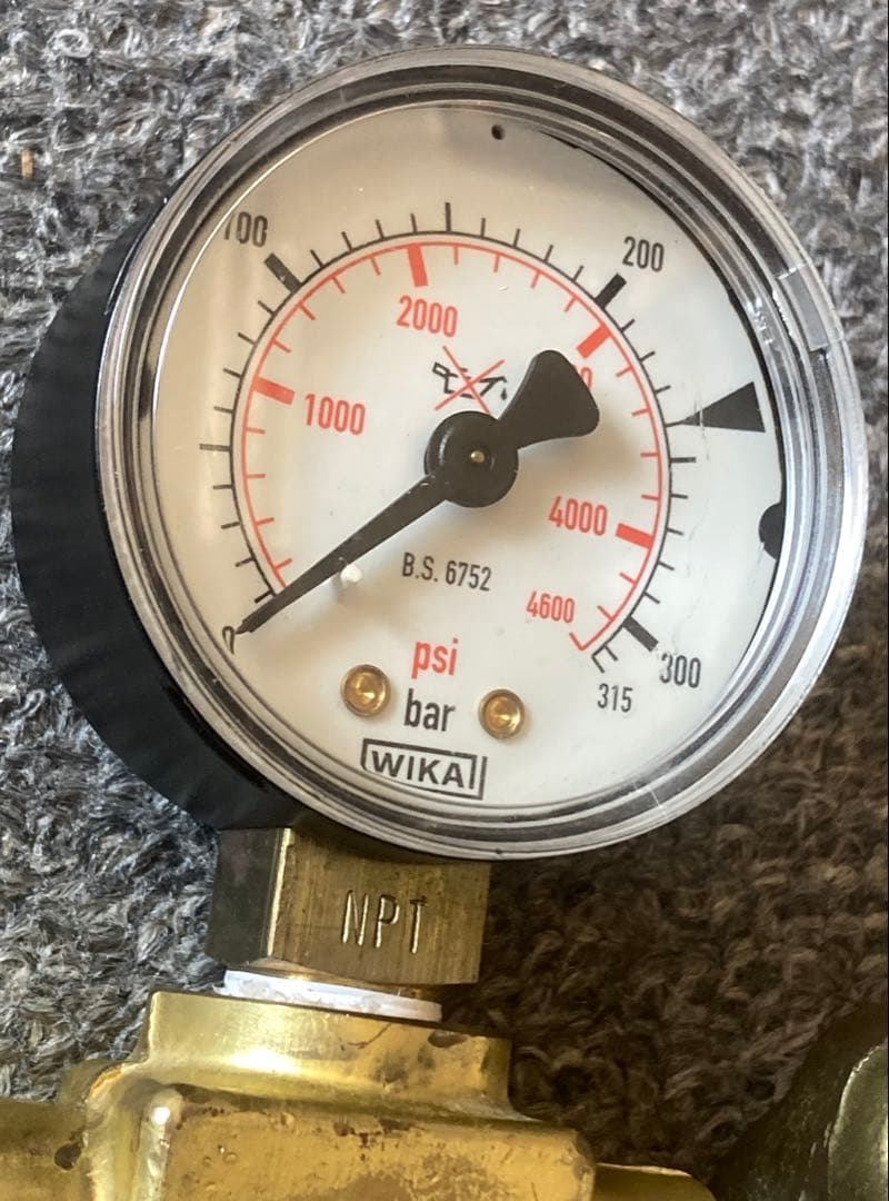 ジャンク品 ボンベアダプター