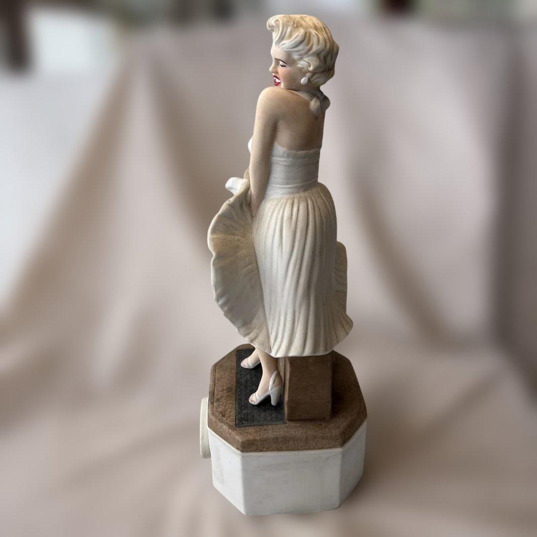 マリリンモンロー　七年目の浮気　バーボンウイスキーカラビン