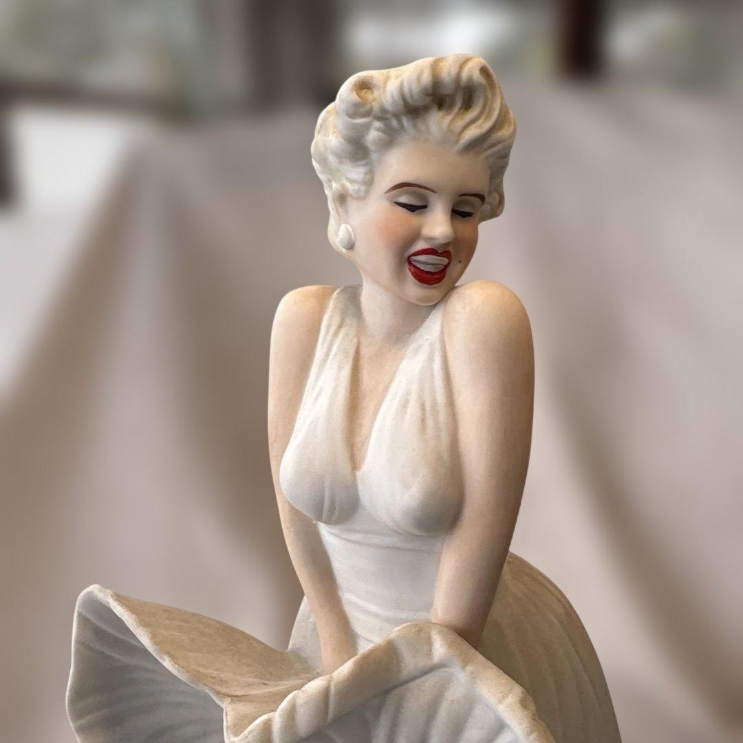 マリリンモンロー　七年目の浮気　バーボンウイスキーカラビン