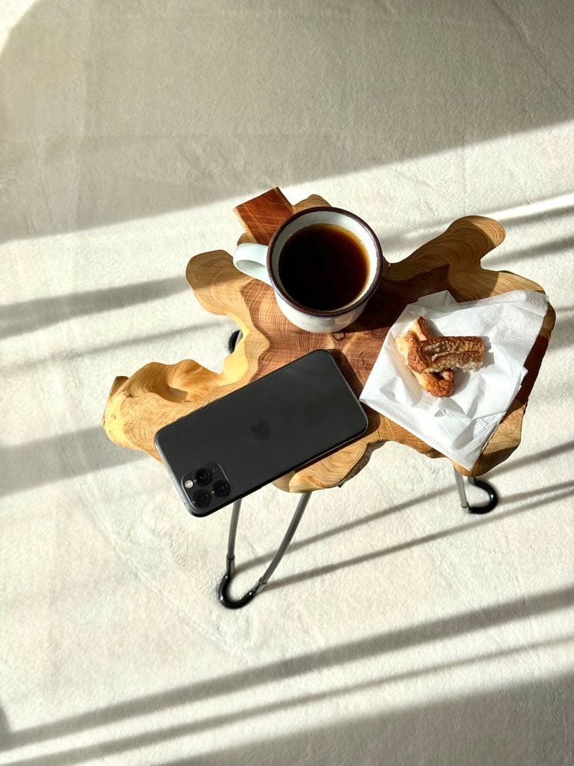 ミニ　コーヒーテーブル　サイドテーブル　天然木　一枚板(k008)一点もの