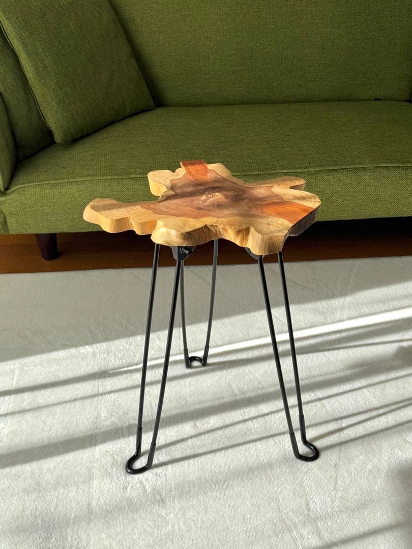 ミニ　コーヒーテーブル　サイドテーブル　天然木　一枚板(k008)一点もの