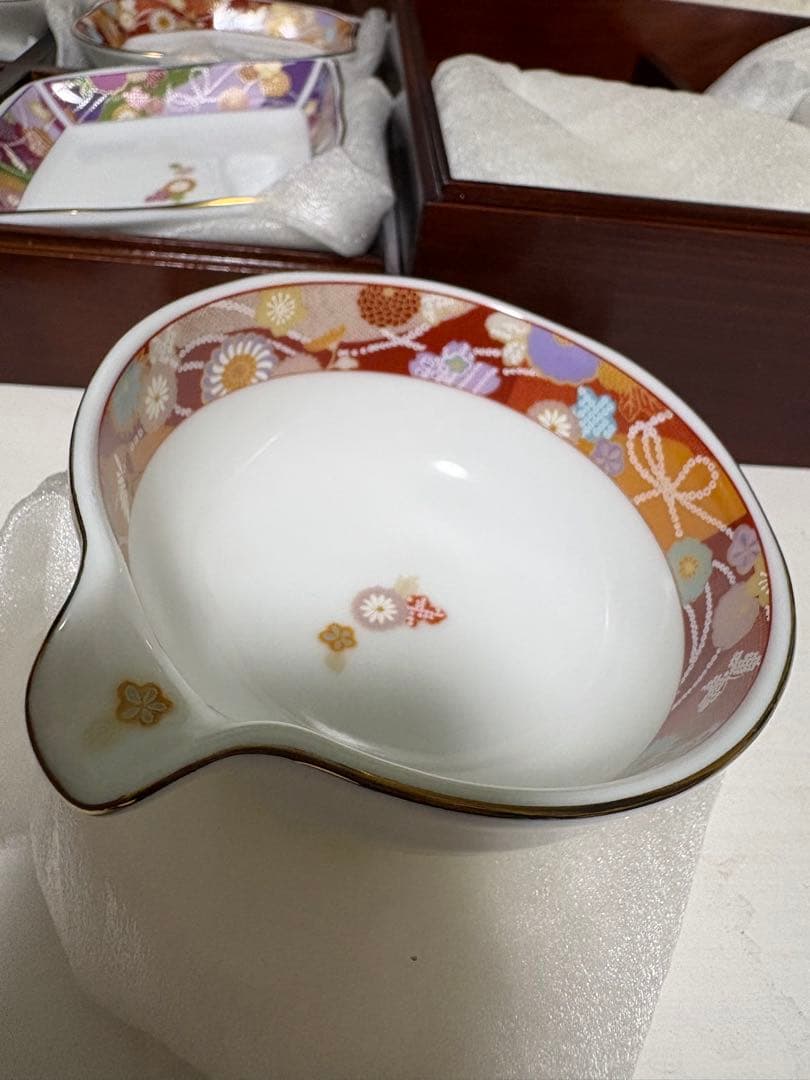 花柄陶器食器セット 8個 木製収納箱付き