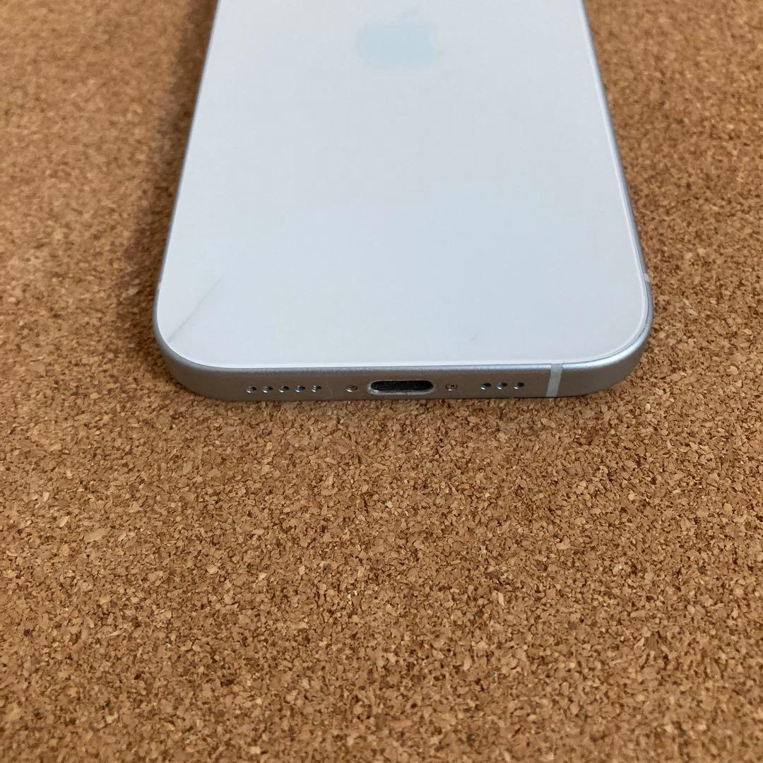 2272【早い者勝ち】電池新品☆iPhone15 256GB SIMフリー☆