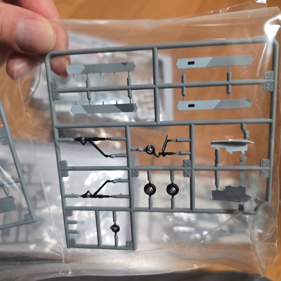 ピットロード　1/144 ロシア空軍 Su-57(塗装済みプラモデル)