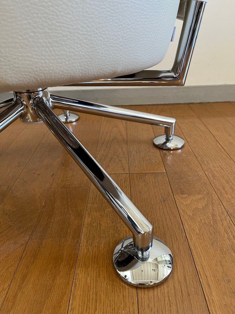 ドイツ　COR コア　サーコ　ラウンジチェア　本革　ポストモダン　39万　美品